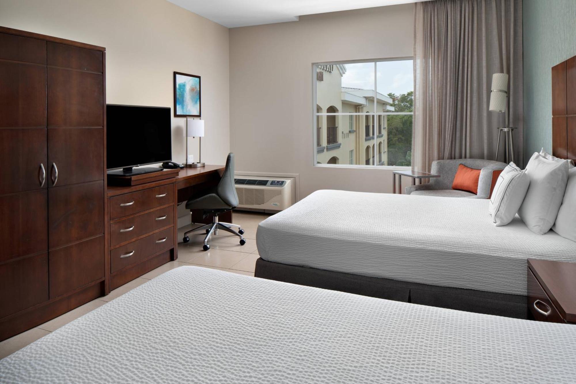 คอร์ตยาร์ด บาย แมริออท บริดจ์ทาวน์ Hotel ภายนอก รูปภาพ