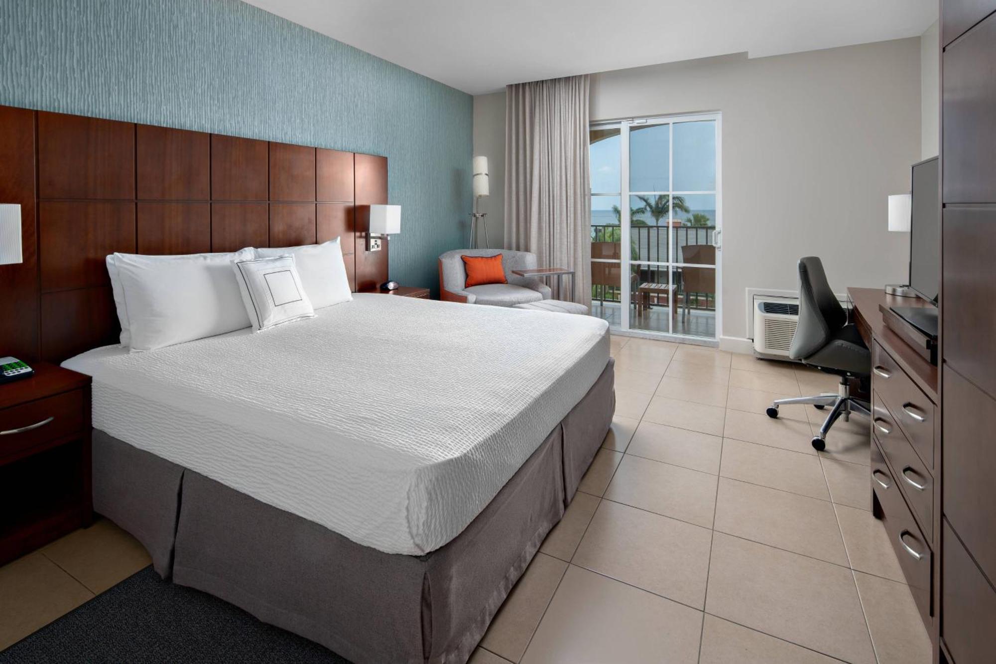 คอร์ตยาร์ด บาย แมริออท บริดจ์ทาวน์ Hotel ภายนอก รูปภาพ